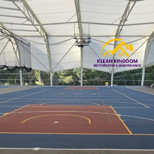 Soft-wash basketball court cleaning, Oxford Falls Grammar College, Sydney — Klean Kingdom